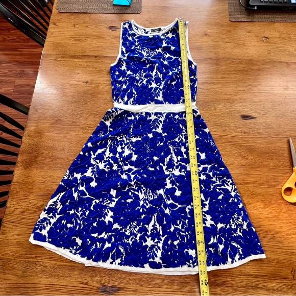 ⭐️ Ann Taylor Blue & White Textured Knit Swing Dress XSP Extra Small Petite - Picture 13 of 16
